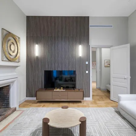 Apartment Spacious And Elegant 2br Airconditioned Trocadero *
